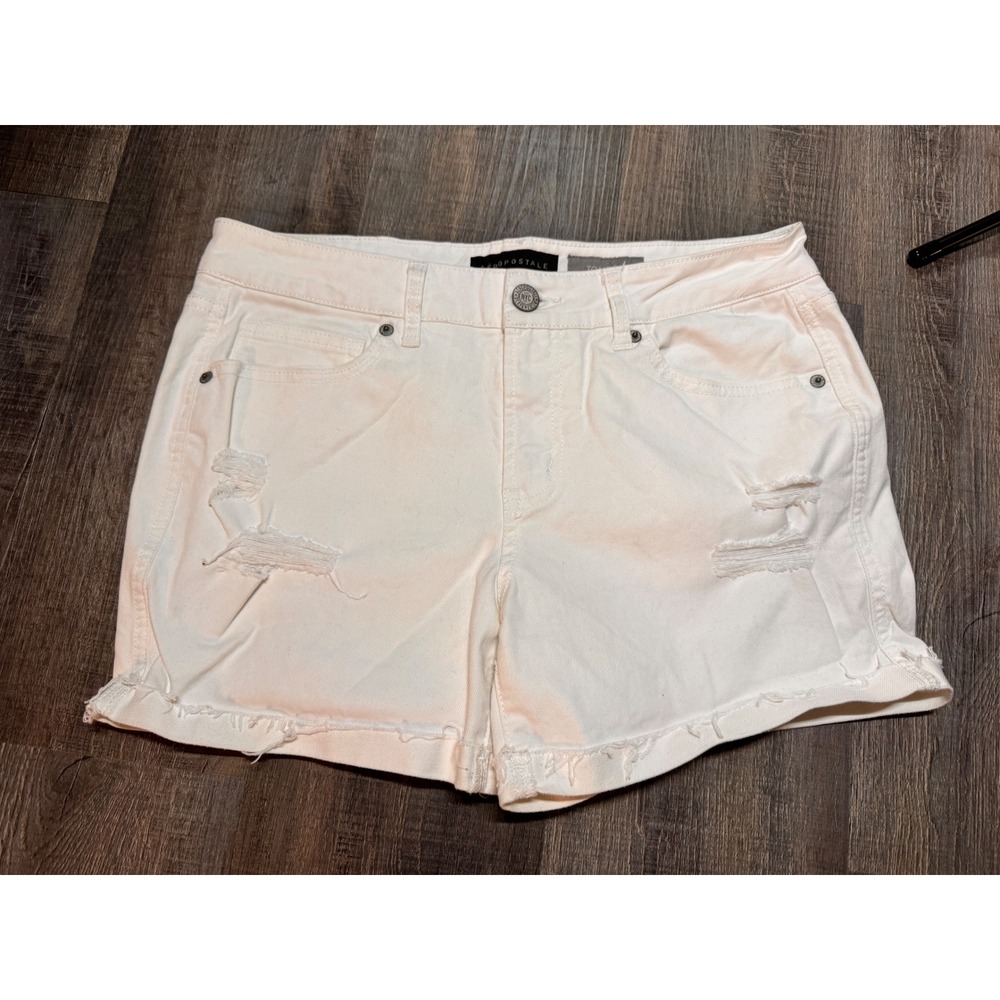 Aeropostale Tomboy White Distressed Denim Shorts Size 8 Raw Hem Mid Rise NWOT